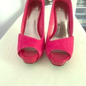 Women’s heels- never worn.. NEW!!